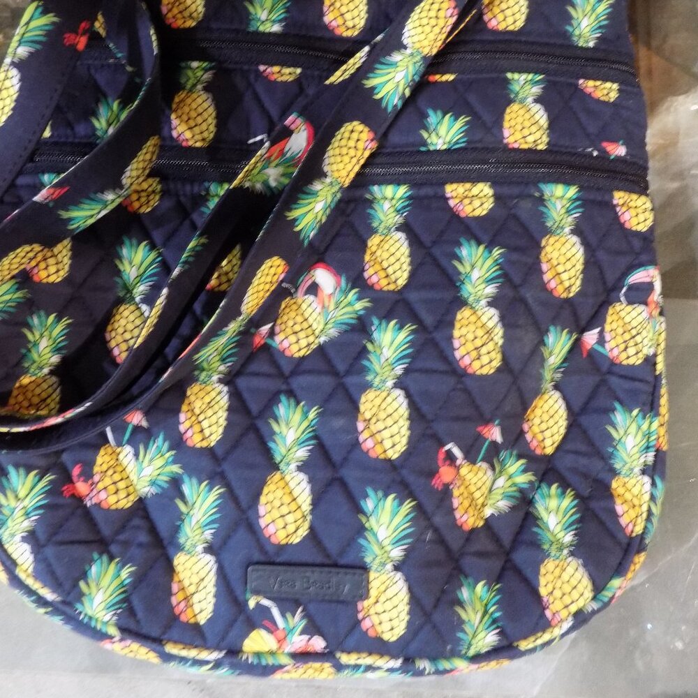 VERA BRADLEY Trio Zip Hipster Crossbody Lighten Up Toucan Party Pineapple Purse